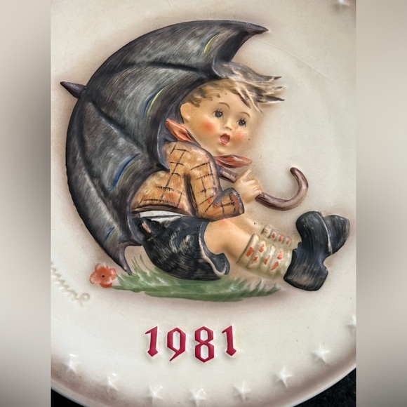 MJ Hummel 11th Annual Decorative Plate Umbrella Boy 1981 Goebel W Germany 1973 - Picture 5 of 5